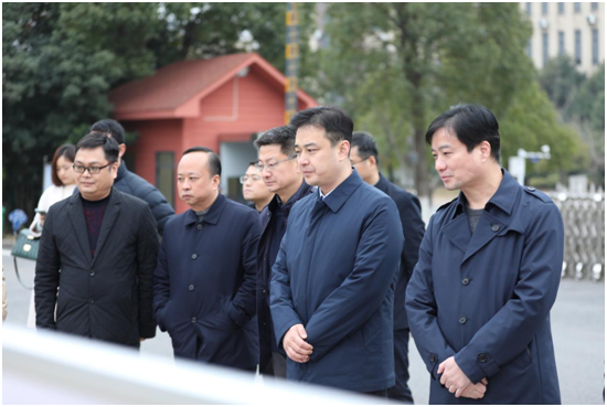 市人民政府副市长白云峰到开云·体育调研