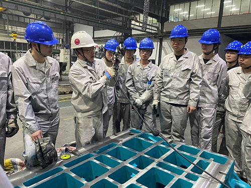 深入开展校企合作育人模式开云·体育机械工程系组织学生开展校外实习