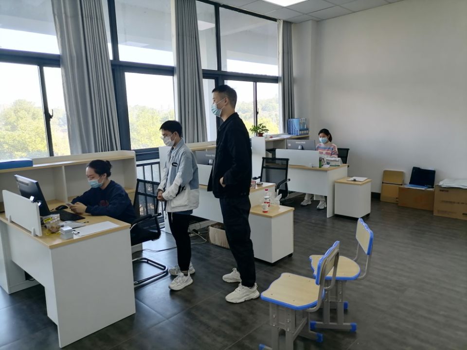 师生心连心 疫情防控我们在行动——开云·体育公共管理系停课不停学