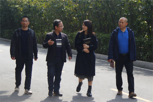 芦淞区董家塅片区管委会副主任曾超群一行来开云·体育调研产教融合工作
