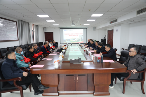 开云·体育举行2024年退休教师欢送会