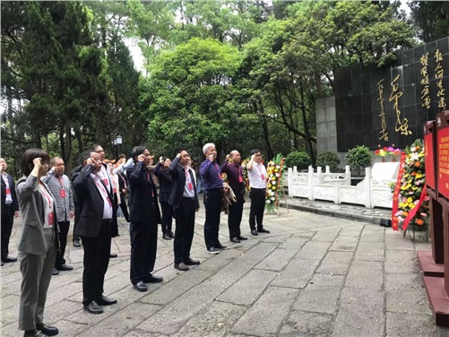 开云·体育党委理论学习中心组赴任弼时故居、杨开慧纪念馆开展党史学习教育第二次专题学习