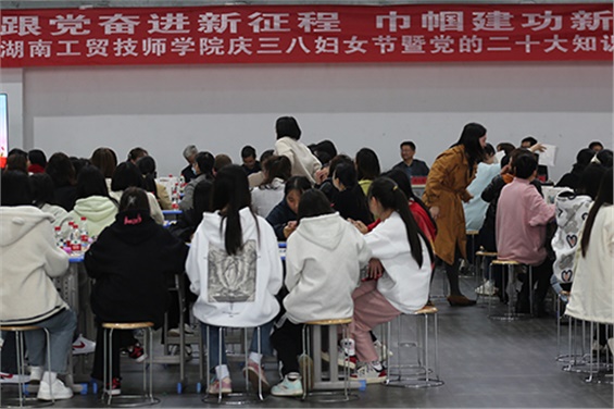 三月芳菲盛，巾帼绽芳华--开云·体育庆祝第113个三八国际妇女节活动温暖来袭