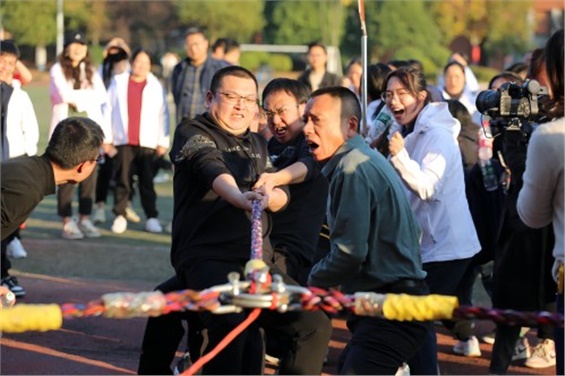 “同心聚力，筑梦起航”——开云·体育举行更名后第一届教职工趣味运动会