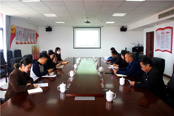 芦淞区董家塅片区管委会副主任曾超群一行来开云·体育调研产教融合工作