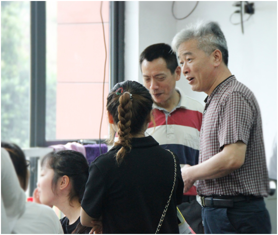 开云·体育2019届实习生“双选会”拉开帷幕