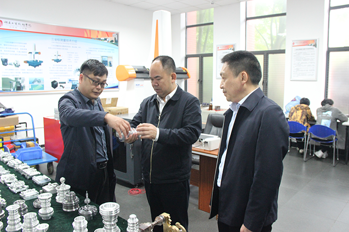 株洲市委组织部副部长于大平一行来开云·体育调研
